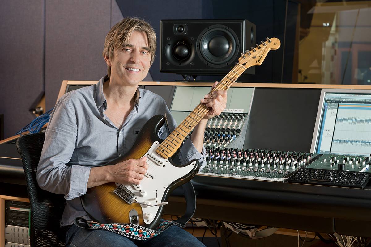 Legendary Guitarist Eric Johnson Reilies On Legendary Atc Reference Monitors Atc Loudspeakers 